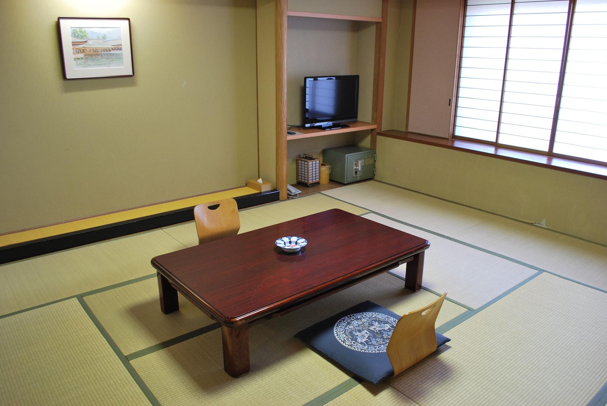Miyajima Hotel Makoto Hatsukaichi Eksteriør billede